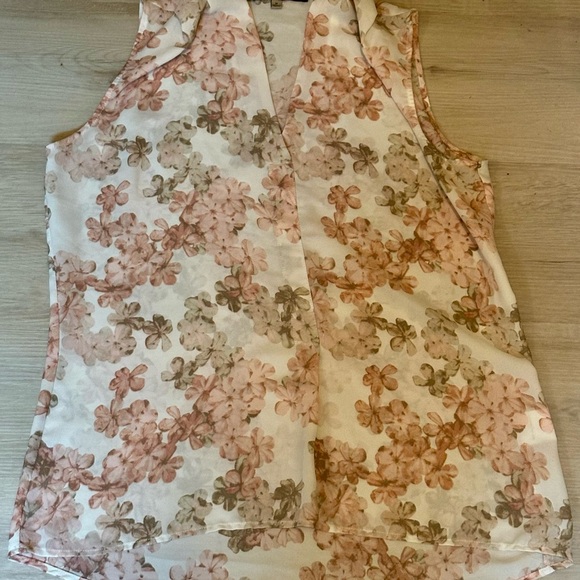 Rose & Olive Floral Deep Slit Blouse Medium Sheer Boho Style - Like New - Picture 3 of 13
